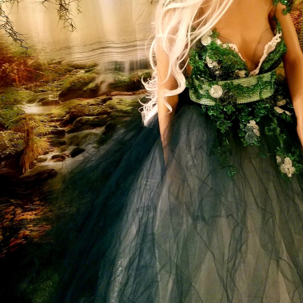 SAMPLE GOWN - AMEENAH Green Afghan Inspired Wedding Ballgown Set - Picture 6 of 8